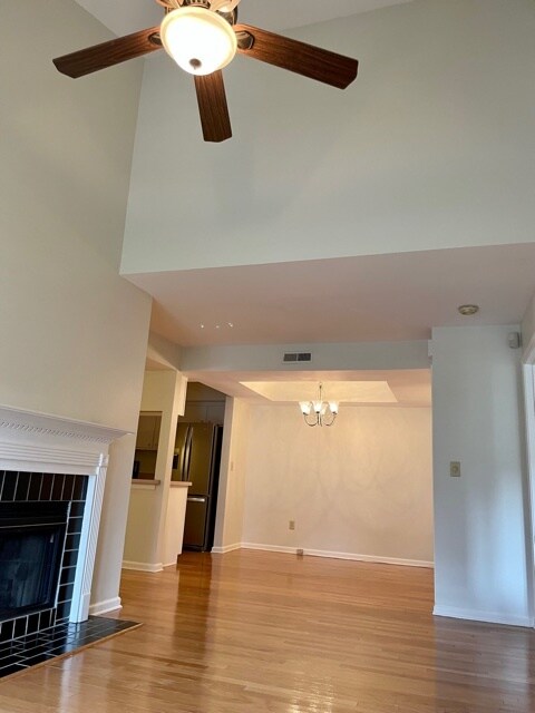 Foto del edificio - 284 Hillsboro Pl