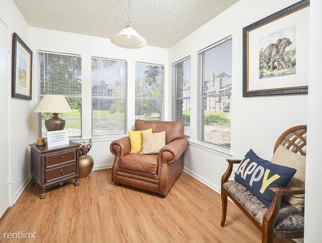 Foto del edificio - 410 E William Cannon Dr