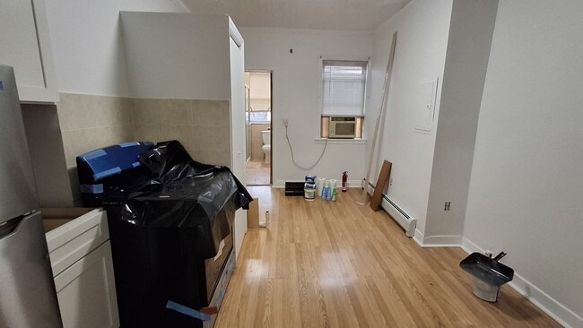 Kitchen - 404 Madison St