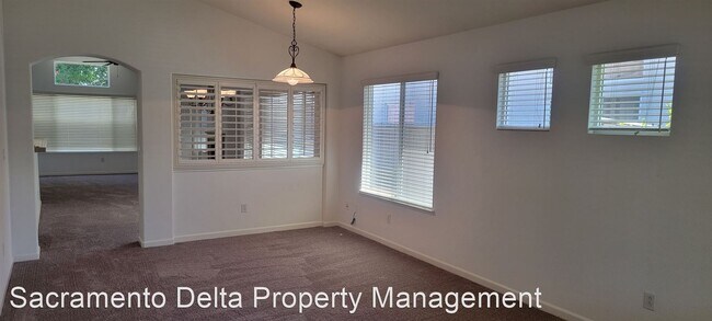 Building Photo - 3 br, 2 bath House - 5412 Lewrosa Way