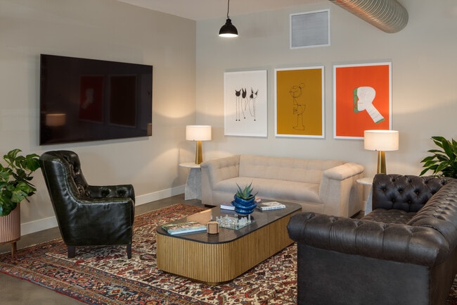 El Club de Fundadores - Founders Square