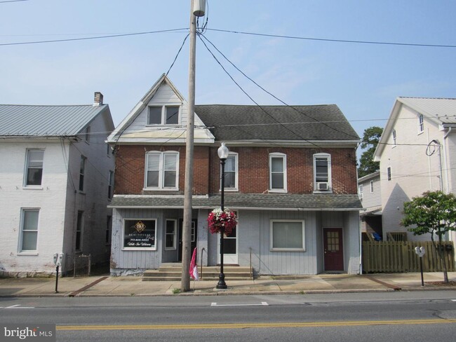 Building Photo - 246 W Main St