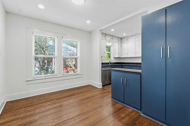 Foto del edificio - 804 Rutherford Pl