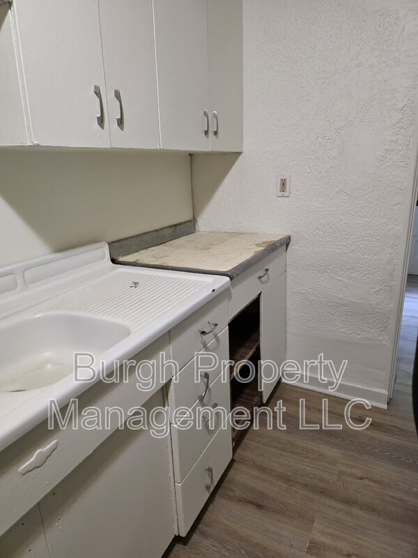 Foto del edificio - 1633 Monongahela Ave