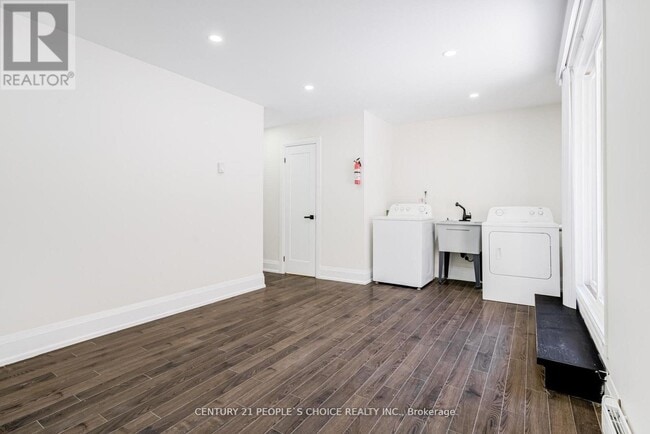 Building Photo - 445 Stone Church Rd W