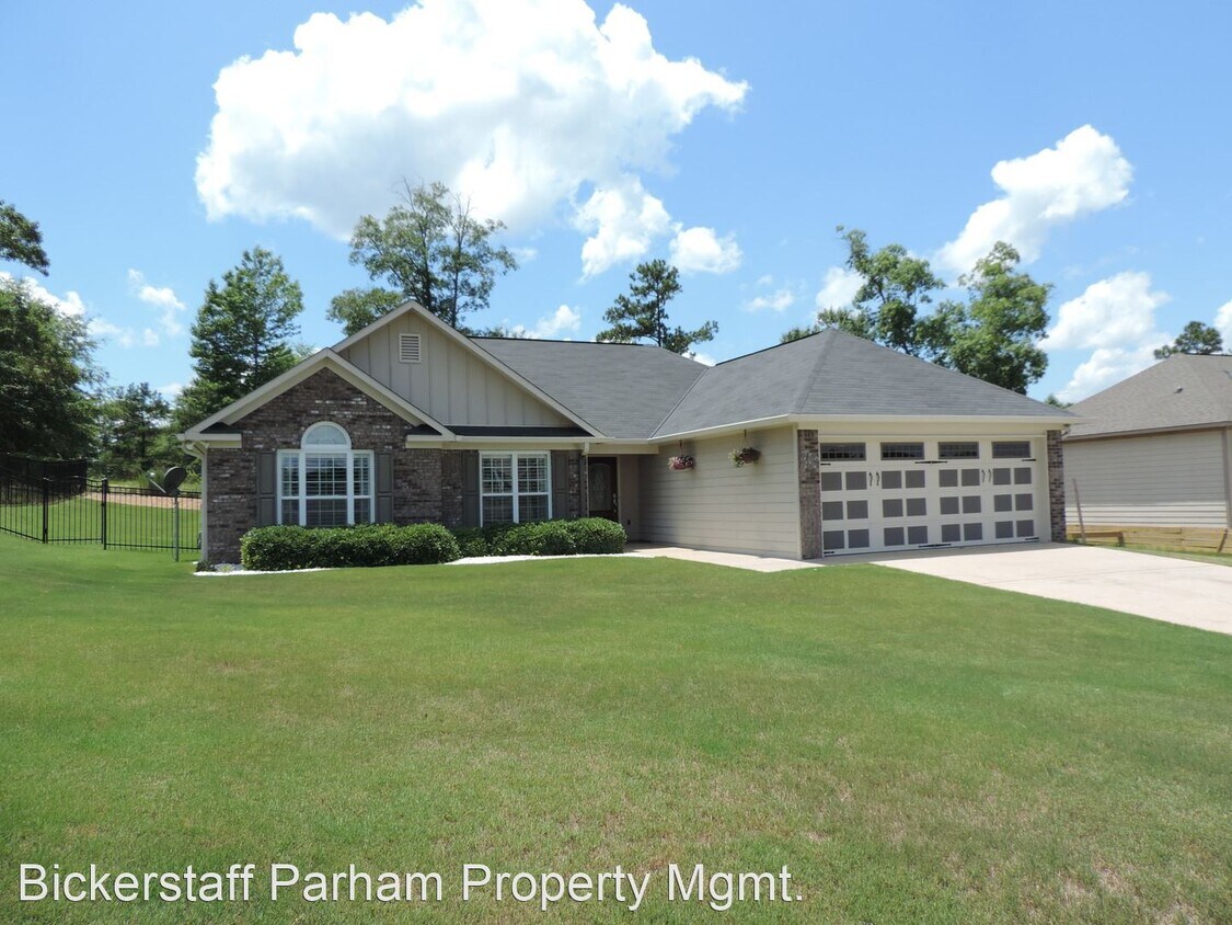 3 br, 2 bath House 702 Lee Road 450 House for Rent in Phenix City