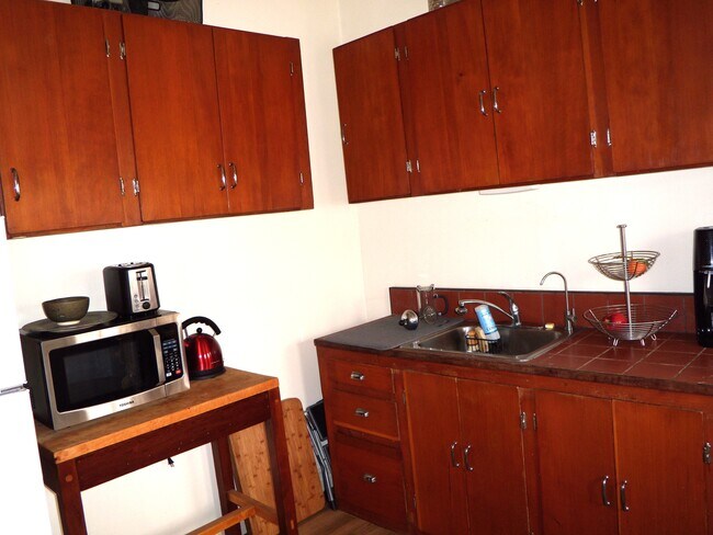 Foto del edificio - 913 Camelia St