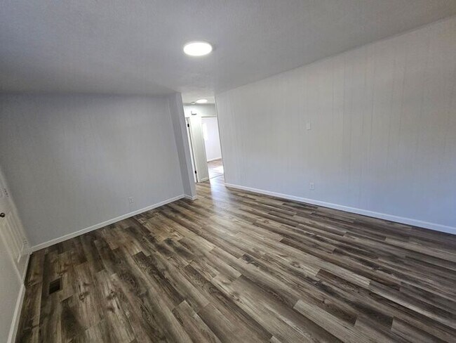 Foto del edificio - 2BD/1BA Unit in Newton!