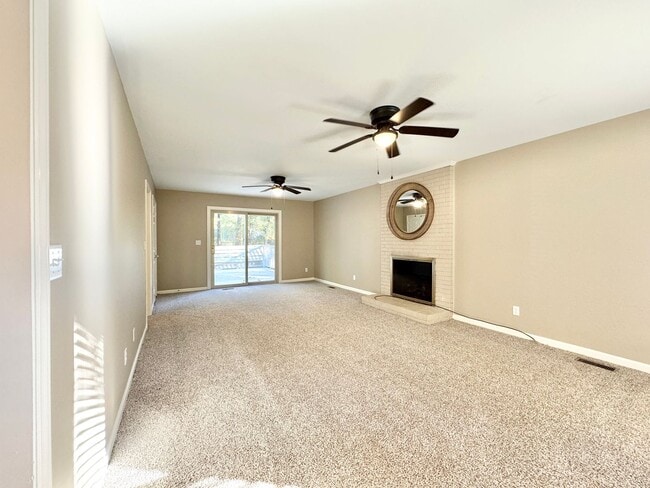 Building Photo - Well Maintained 3 Bedroom with Large Back Deck & Detached Garage!