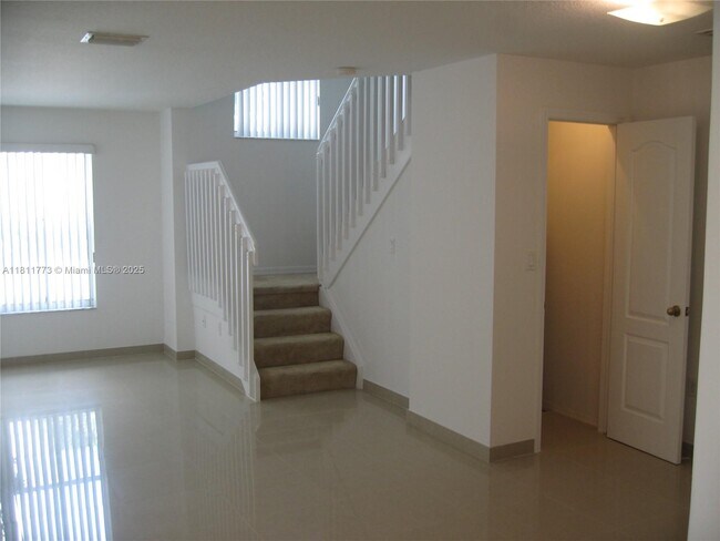 Foto del edificio - 12968 SW 32nd St