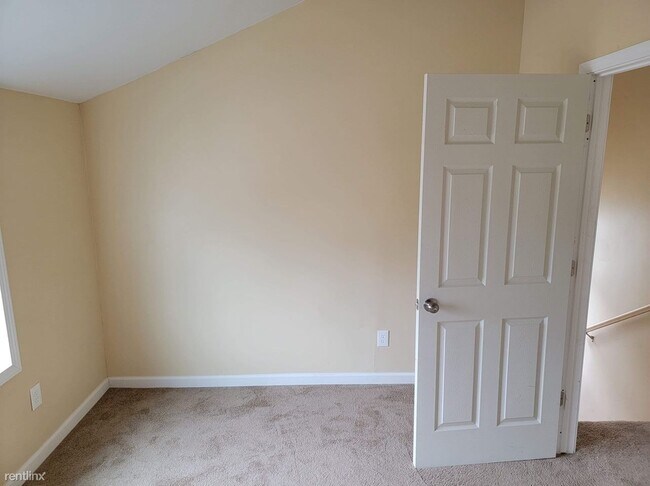 Building Photo - 3 br, 2 bath House - 15769 Wildemere St