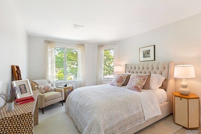 Foto del edificio - 162 Beach 6th St