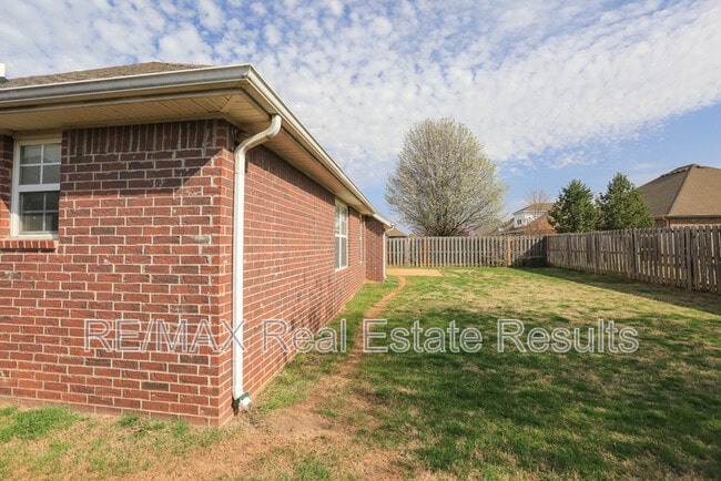 Building Photo - 6303 S 37th St