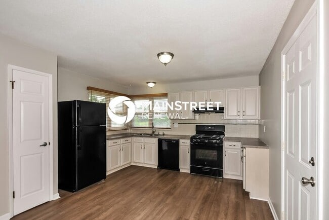 Building Photo - 3 Bedroom Pet-Friendly Home in ST PETERS, MO with Main Street Renewal