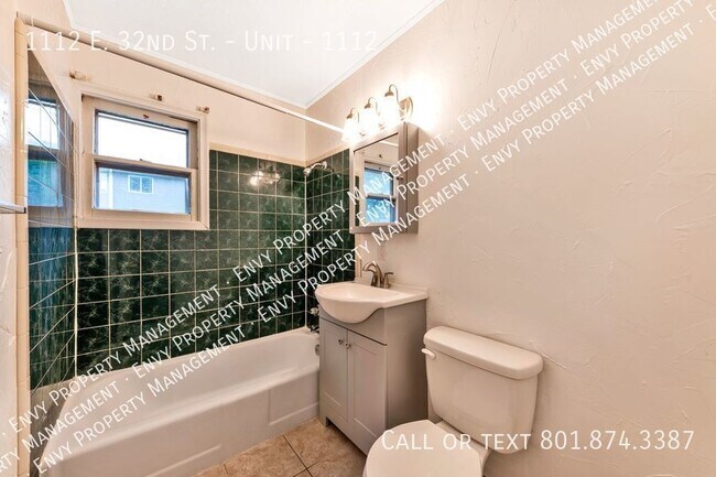 Building Photo - Pet Friendly 2 Bed - 1 Bath Duplex Near We...