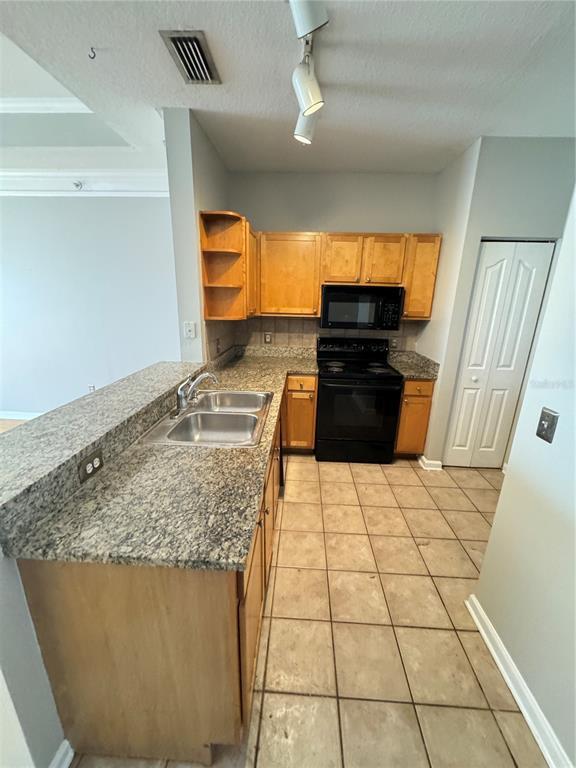 Building Photo - 4207 S Dale Mabry Hwy
