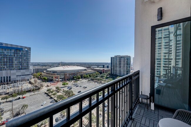 Foto del edificio - 1211 Caroline St