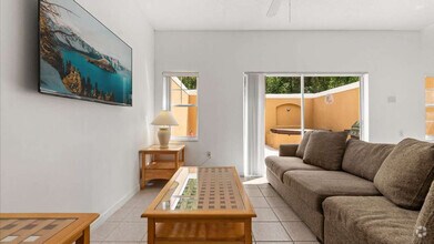 Building Photo - 4754 Vero Beach Pl