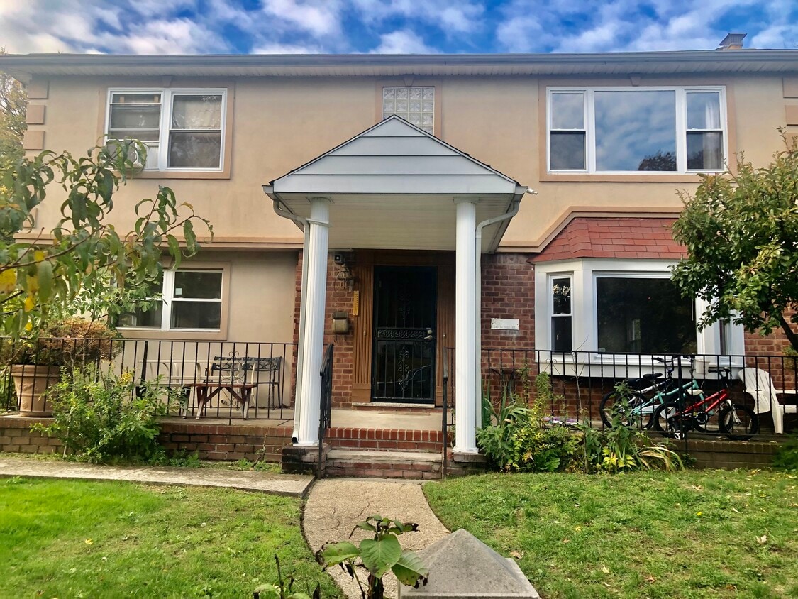 24583 63rd Ave, Queens, NY 11362 Townhome Rentals in Queens NY