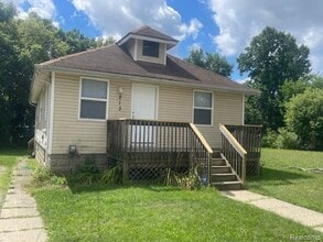 Building Photo - 213 Hughes Ave