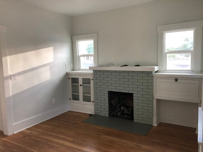 Building Photo - 426 E Helen St