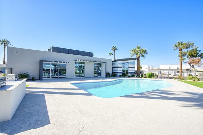 Building Photo - Park Villas
