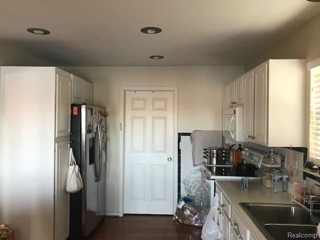 Foto del edificio - 338 Shore Brook Ln