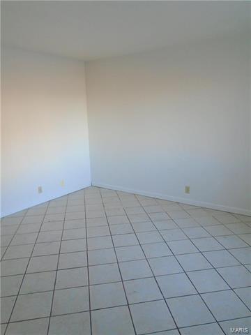 Building Photo - 2516 Eastview Dr