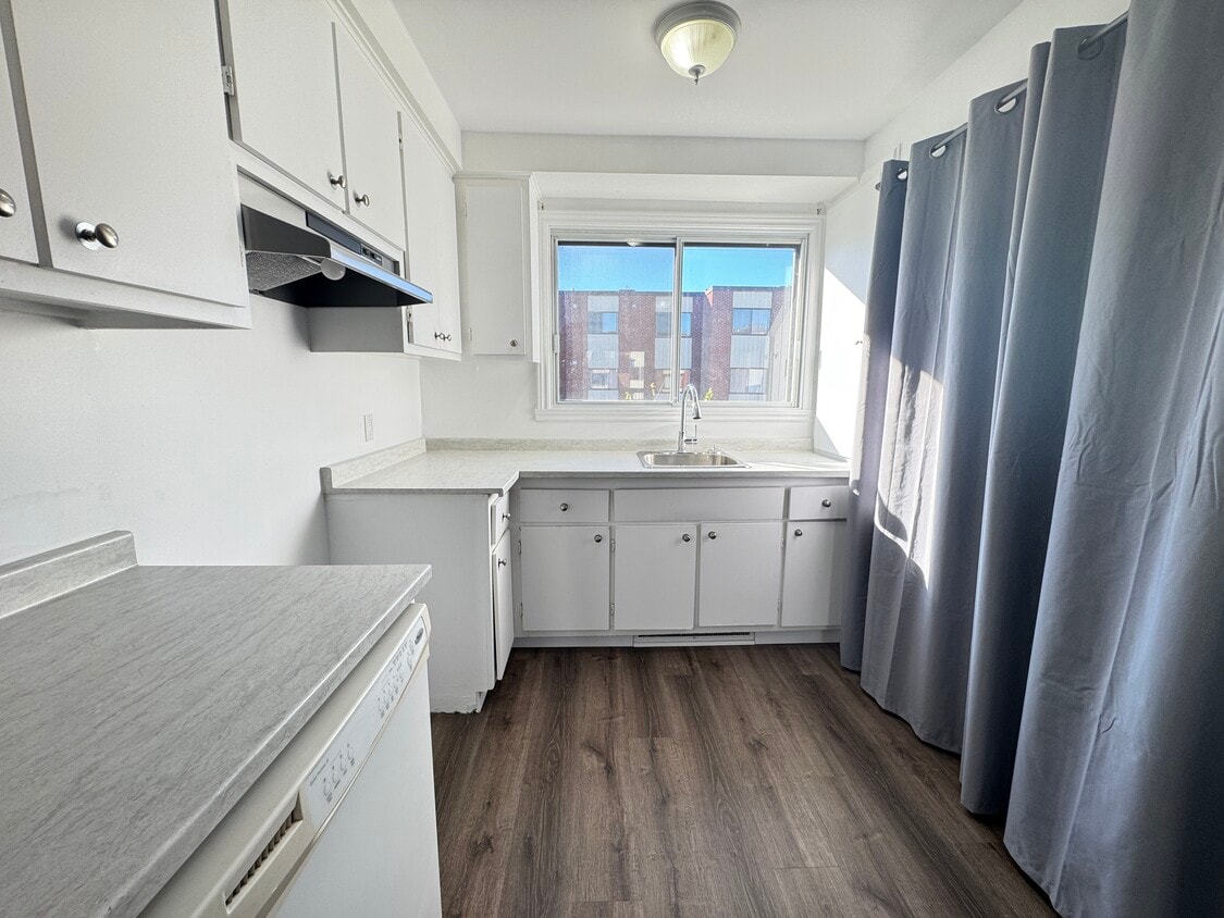 Photo principale - 5330 Pl Pontiac