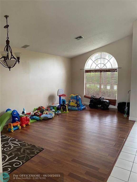 Foto del edificio - 7263 Tillman Dr