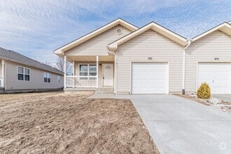 Building Photo - 910 Whitetail Ct