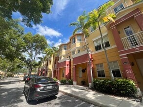 Building Photo - 3804 Shoma Dr