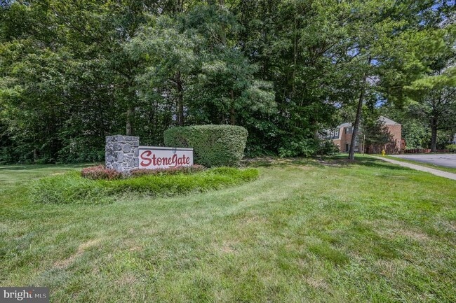Building Photo - 11327 Cromwell Ct