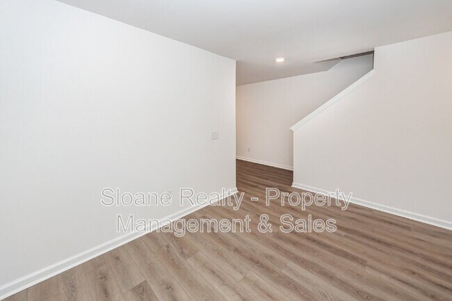 Foto del edificio - 4633 Forest Hills Dr