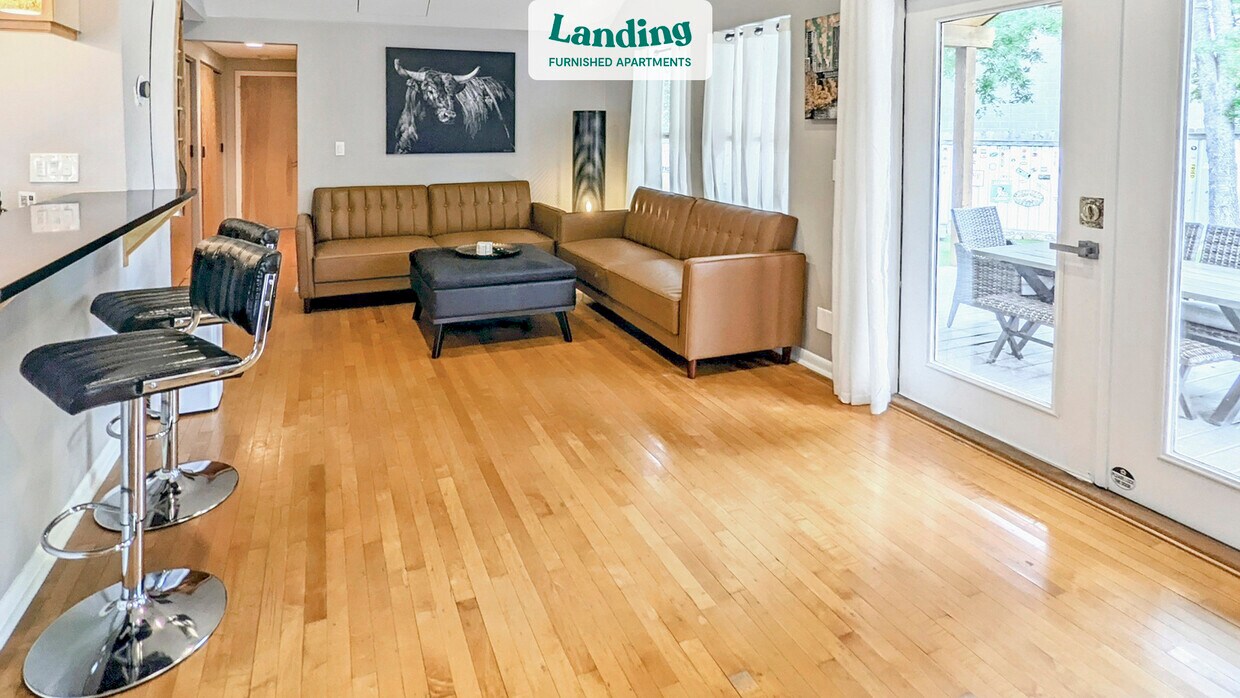 Foto principal - 2211 Thornton Rd