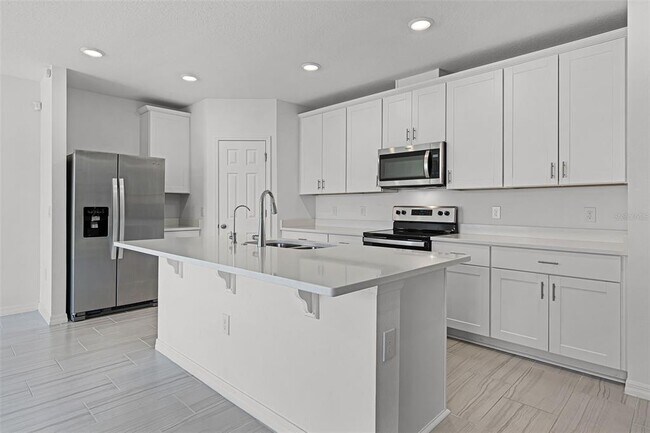 Building Photo - 4751 Bernard Blvd