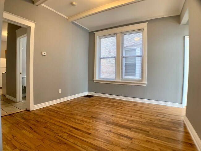 Foto del edificio - 4056 W Hirsch St