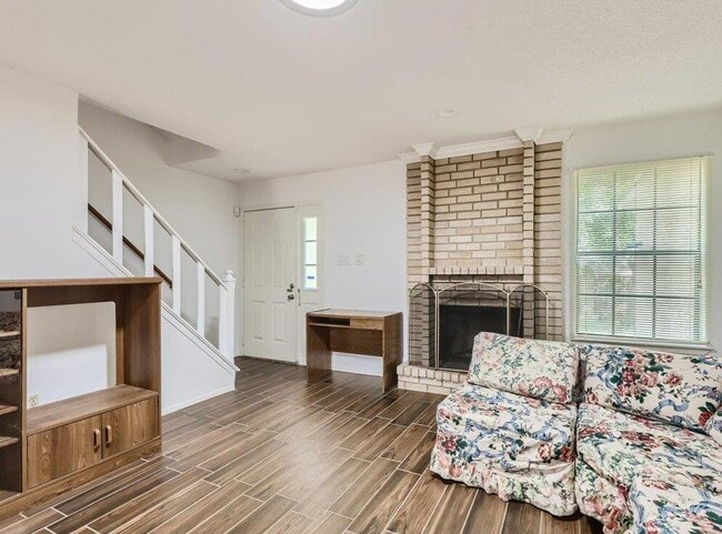 Building Photo - 8400 Jamestown Dr