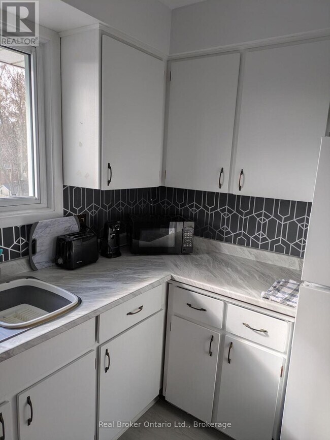 Photo du bâtiment - 36 Graham Ave