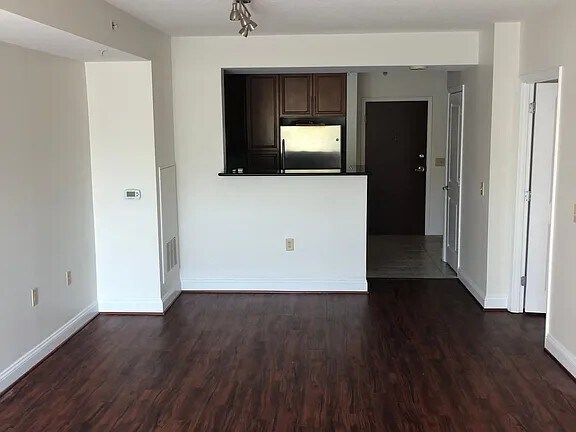 Foto del edificio - 11760 Sunrise Valley Dr