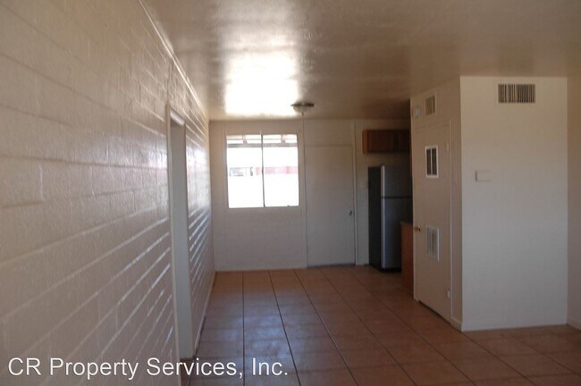 Building Photo - 5 br, 1.5 bath House - 1118 E Yucca St.