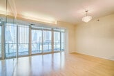 Foto principal - 550 N Saint Clair St