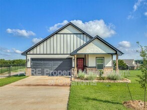 Building Photo - 14101 Mdw Rdg Ln