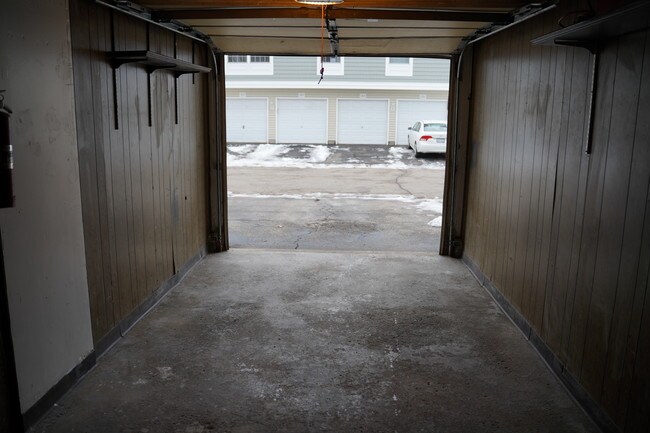 Building Photo - 1202 Spur Ct