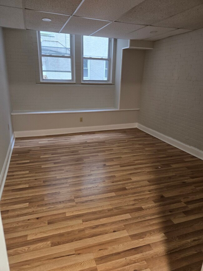 Building Photo - 76 Sewall Ave