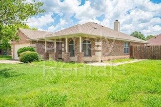 Building Photo - 6915 Justin Ln