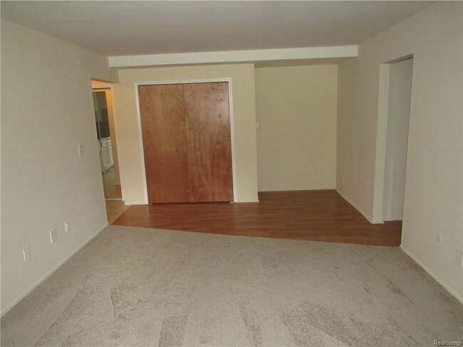 Building Photo - 503 Riviera Dr