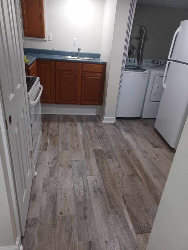 Building Photo - 5600 White Oak Dr