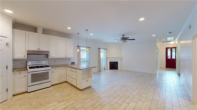 Foto del edificio - 6052 Magnolia Pl E