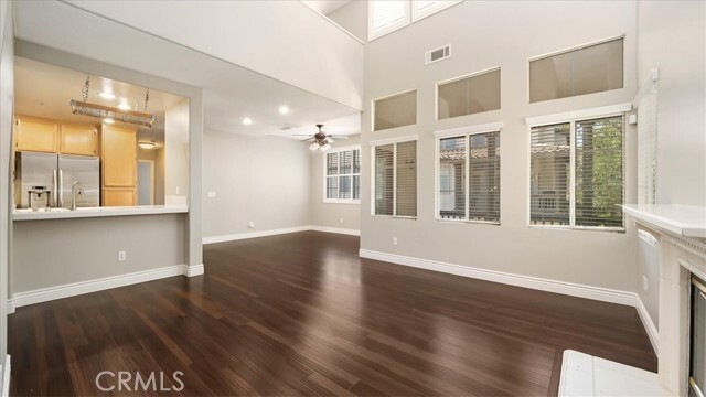 Building Photo - 109 Tierra Montanosa
